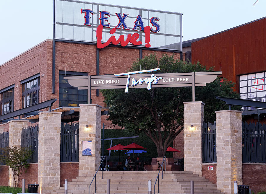 Texas Live! - Troy's