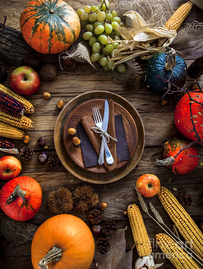 How to Photograph the Thanksgiving Dinner Table - How To