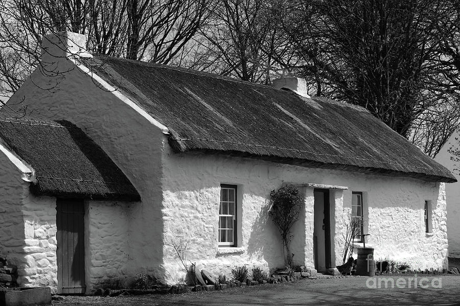 Thatched Cottage Omagh bw Photograph by Eddie Barron