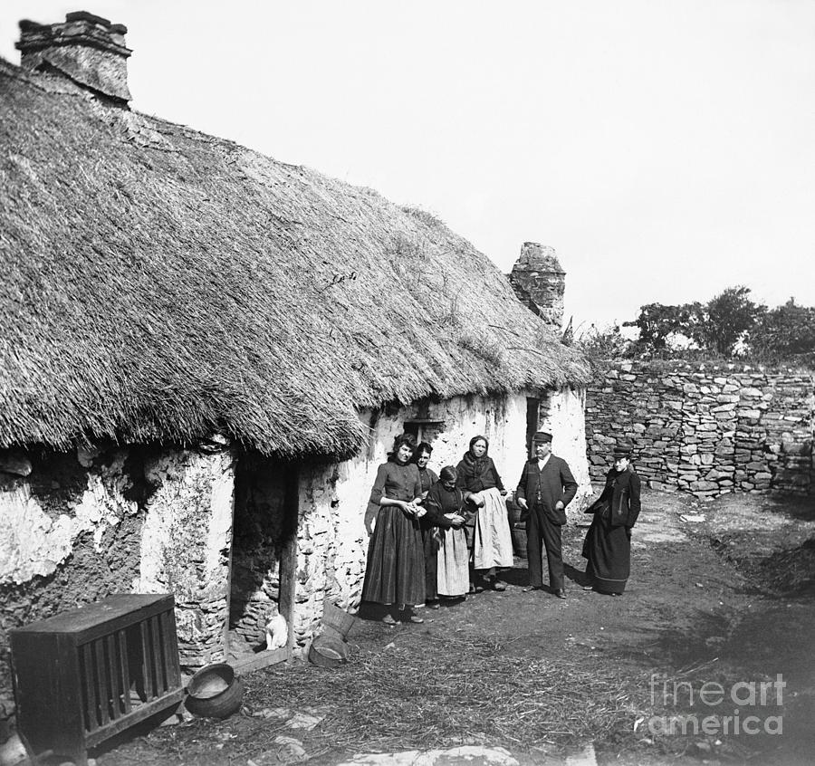 Thatched House In Ireland Photograph by Bettmann
