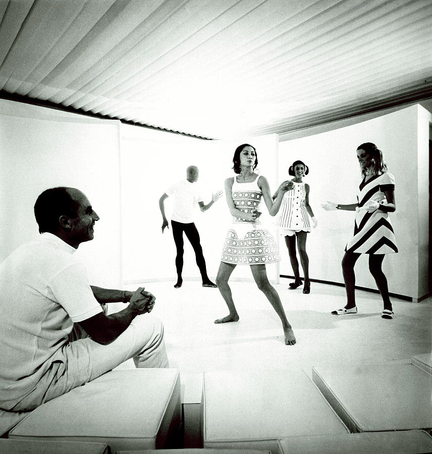 The 1968 Collection Of Andre Courreges Photograph by Manuel Litran
