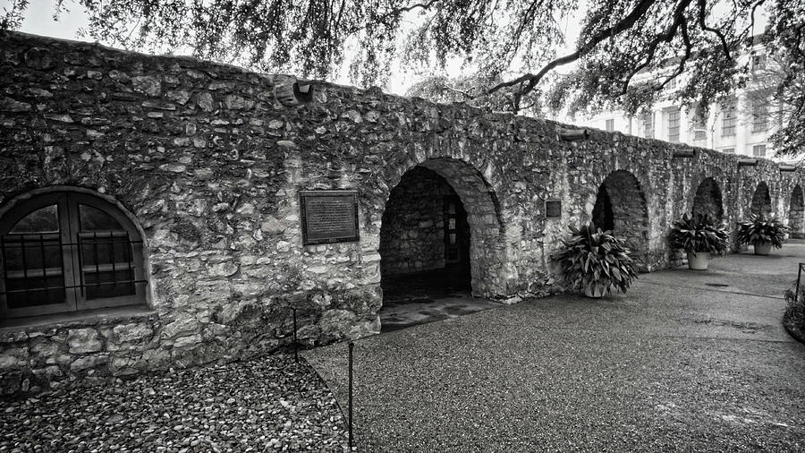 The Alamo Long Barracks Photograph by George Taylor