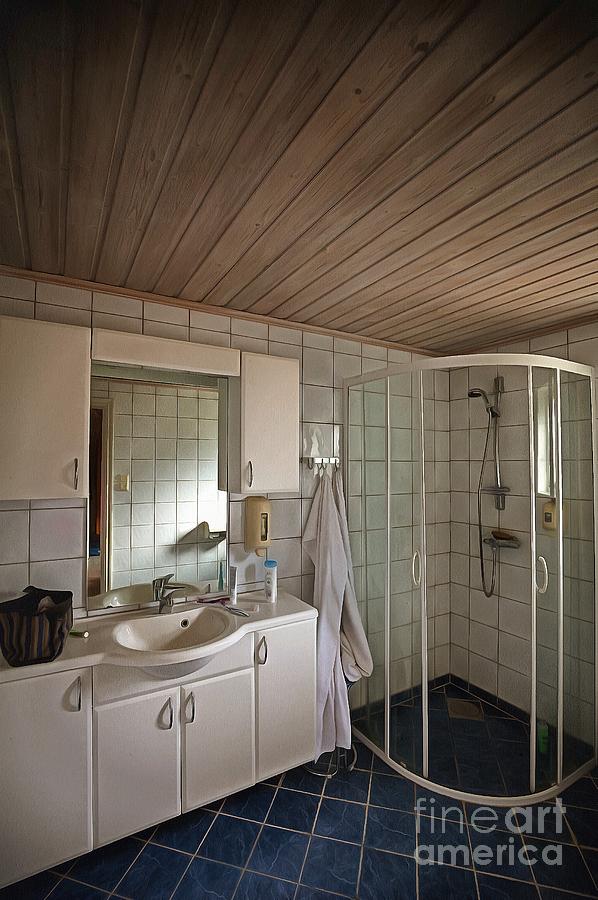 Rorbu Photograph - The Bathroom by Eva Lechner