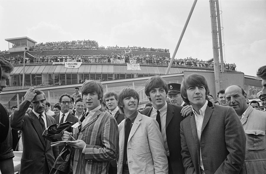 Paul Mccartney Photograph - The Beatles Are Back by Larry Ellis