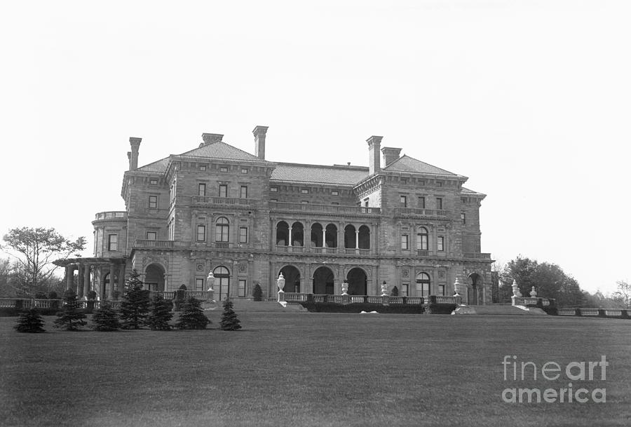 The Breakers Mansion Photograph by Bettmann