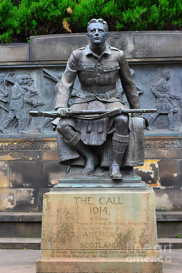 The Call 1914 - Scottish American War Memorial Photograph by Yvonne Johnstone