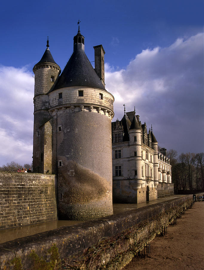 The Chateau De Chenonceau On Loire Photograph by Izzet Keribar