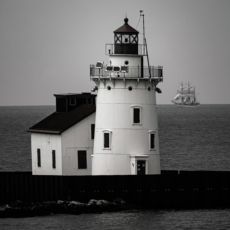 The Cleveland Harbor Lighthouse Photograph by Dale Kincaid