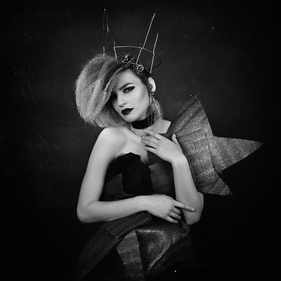 Black And White Photograph - The Crown by Alexandra Fira
