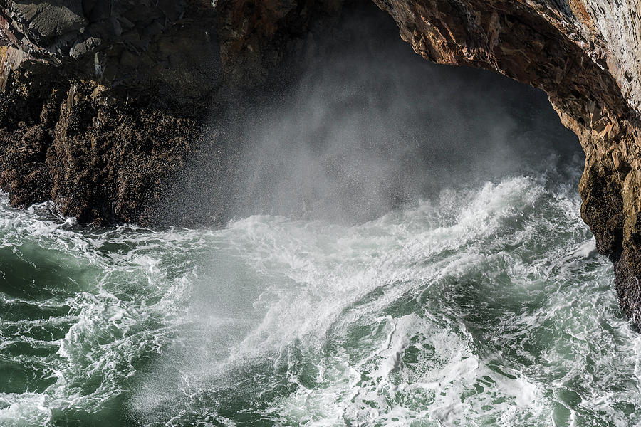 The Devil's Cauldron by Robert Potts The Devil's Cauldron by Robert Potts