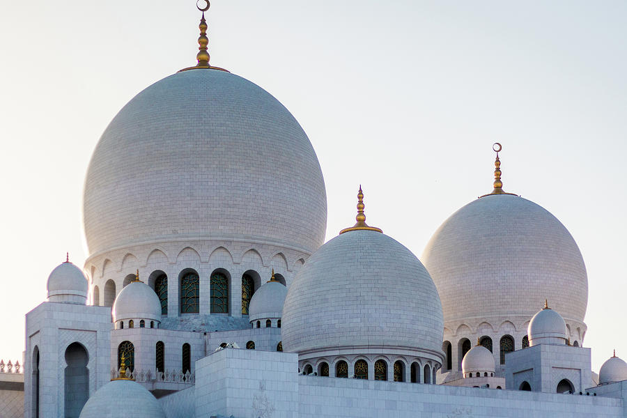 The Domes Of The Sheikh Zayed Grand Mosque During Sunset In Abu Dhabi ...