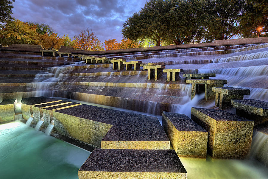 The Fort Worth Water Gardens Photograph By Jc Findley