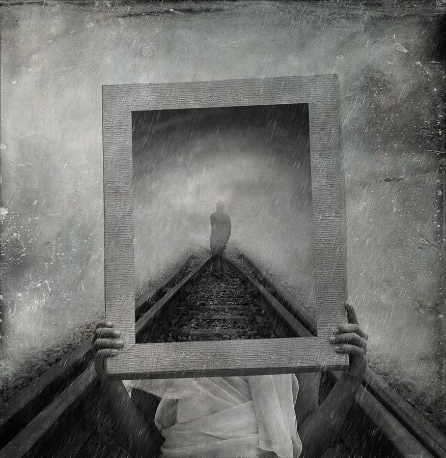 Mood Photograph - The Frame Of Confused To Choice Which Way by Hari Sulistiawan