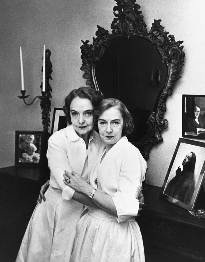 The Gish Sisters Photograph by Guy Gillette