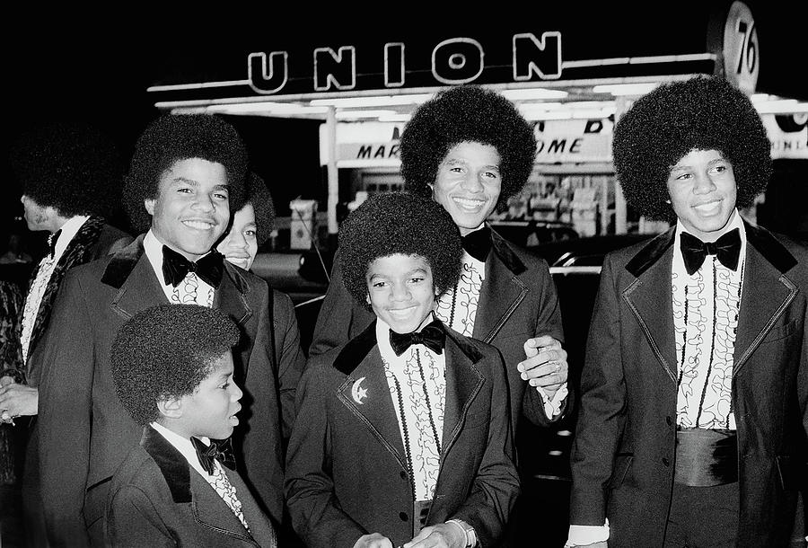 The Jackson 5 At The Image Awards Photograph by Globe Photos - Pixels