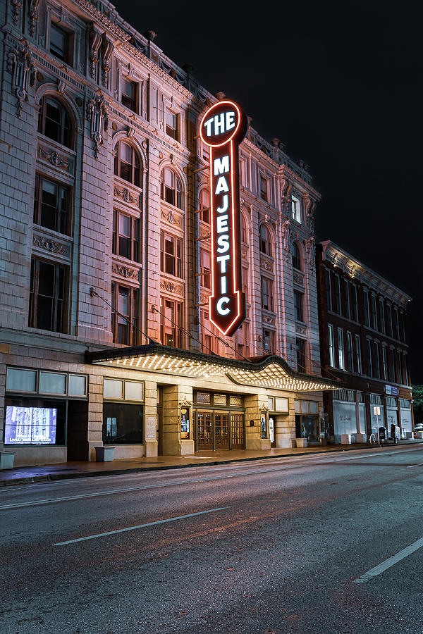 Majestic Theater – City of Dallas Office of Historic Preservation