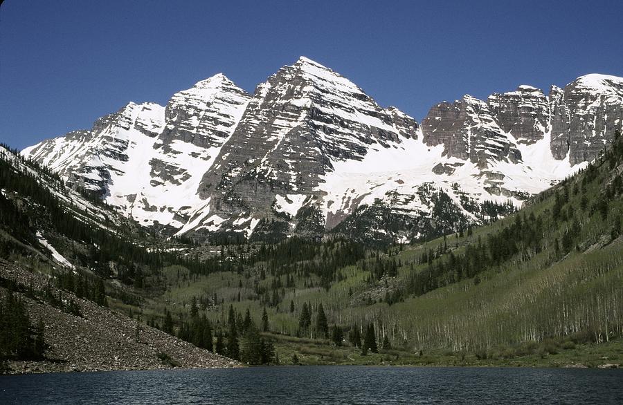 The Maroon Bells In The Colorado Rocky Photograph by George Rose