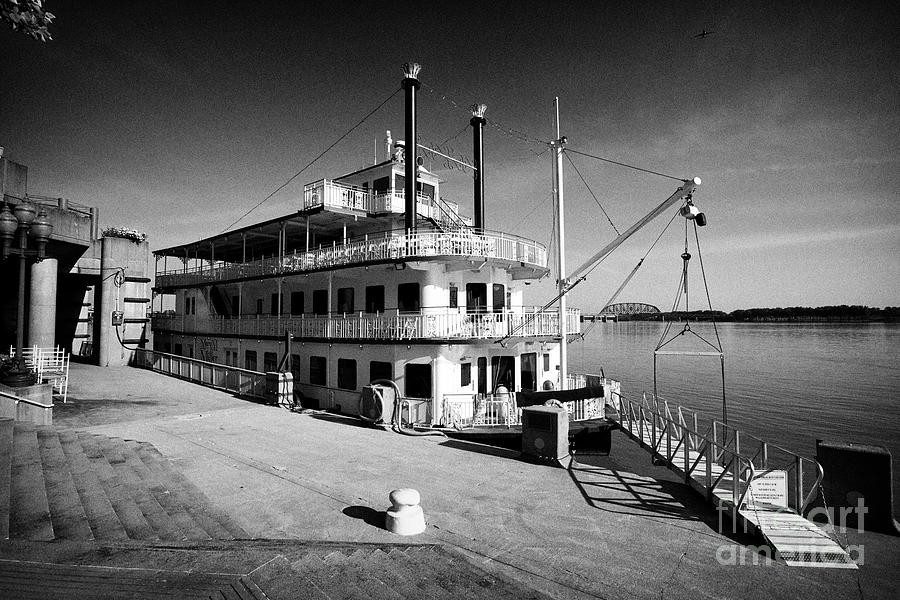 The Mary M Miller steamboat berthed in Louisville used as a riverboat ...