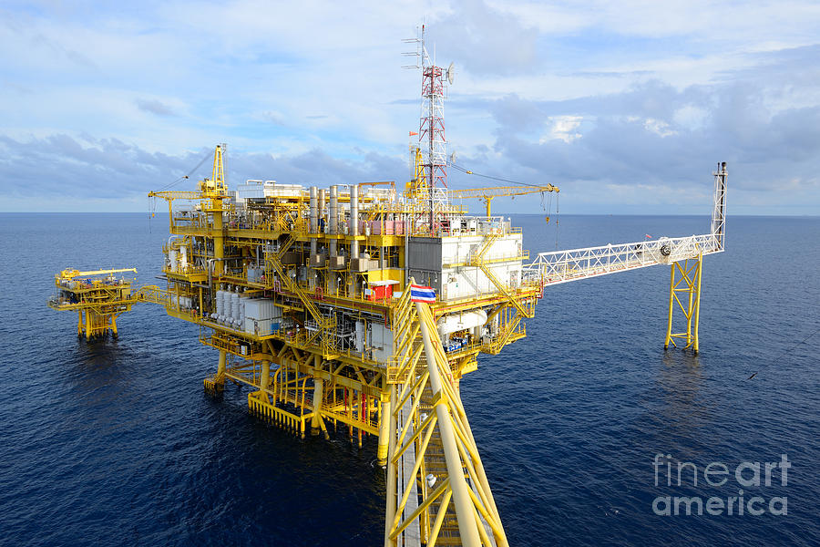 Oil Rig Photograph - The Offshore Oil Rig In The Gulf by Num skyman
