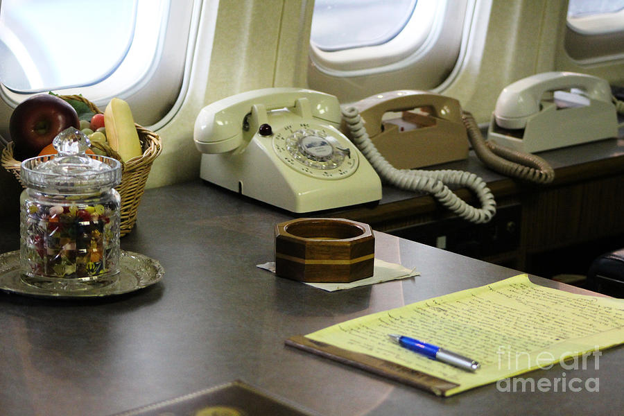 The Presidential Desk on Air Force One Photograph by Colleen Cornelius