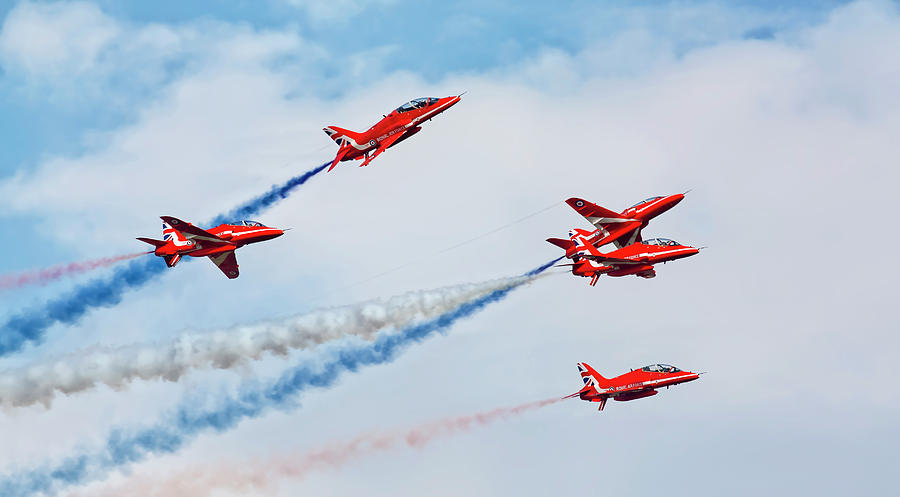 The Red Arrows Photograph by Ian Merton