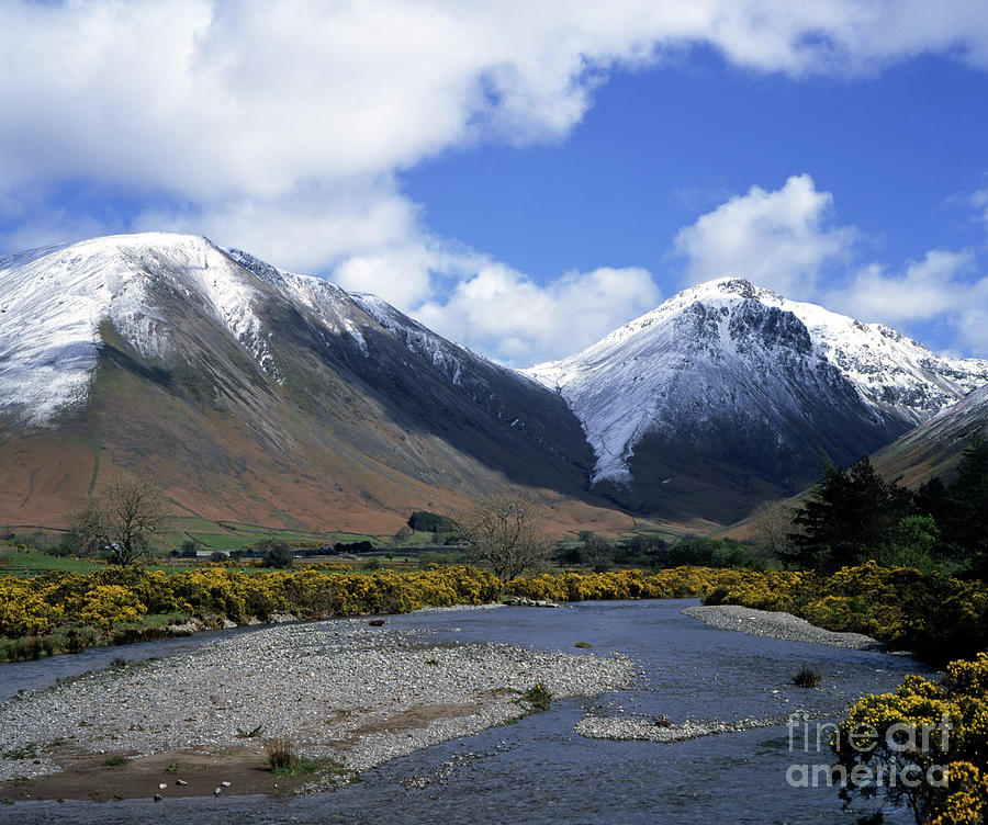 The snow covered summts of Kirk Fell and Great Gable Wasdale Head Lake ...