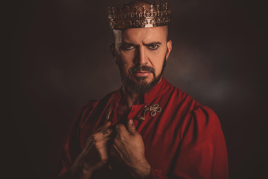 Portrait Photograph - The Sorcerer King by Peppe Tamb