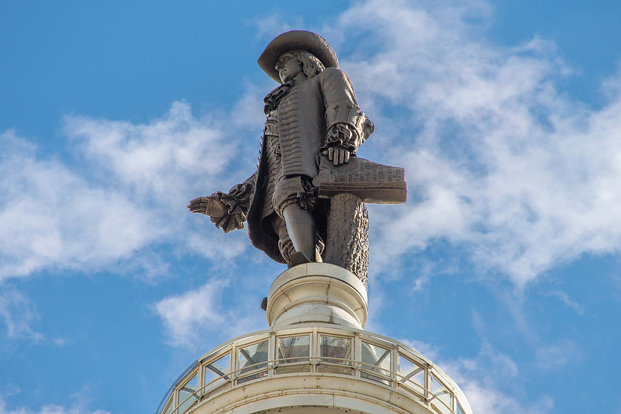 The Statue of William Penn on City Hall in Philadelphia Photograph by Bill Cannon