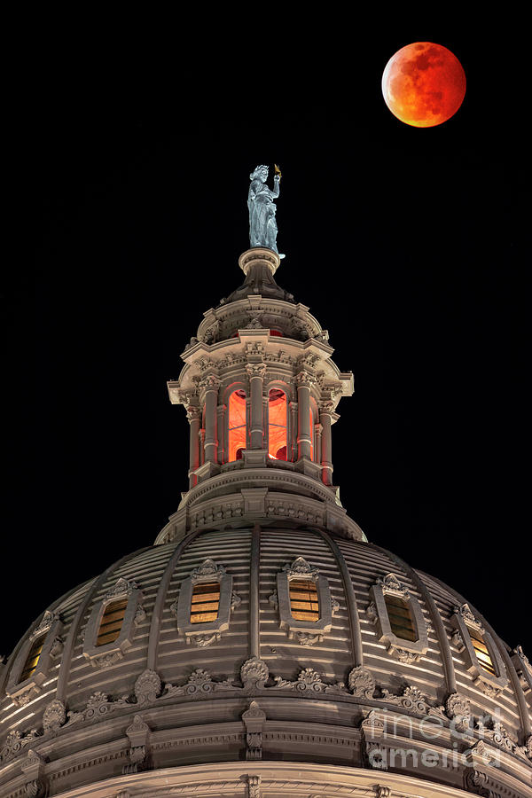 Nature Photograph - The super blood wolf moon over the Texas State Capitol dome duri by Dan Herron