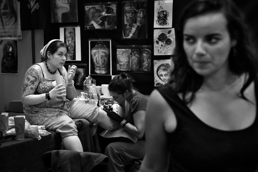 Street Photograph - The Tattoo by Christophe Debon