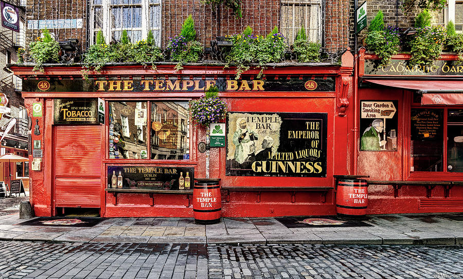The Temple Bar Photograph by Weston Westmoreland