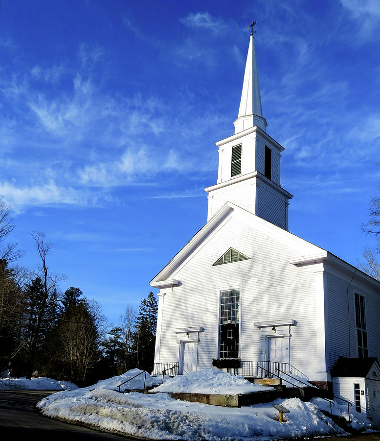 The White Church in Grafton, Vermont Photograph by Linda Stern