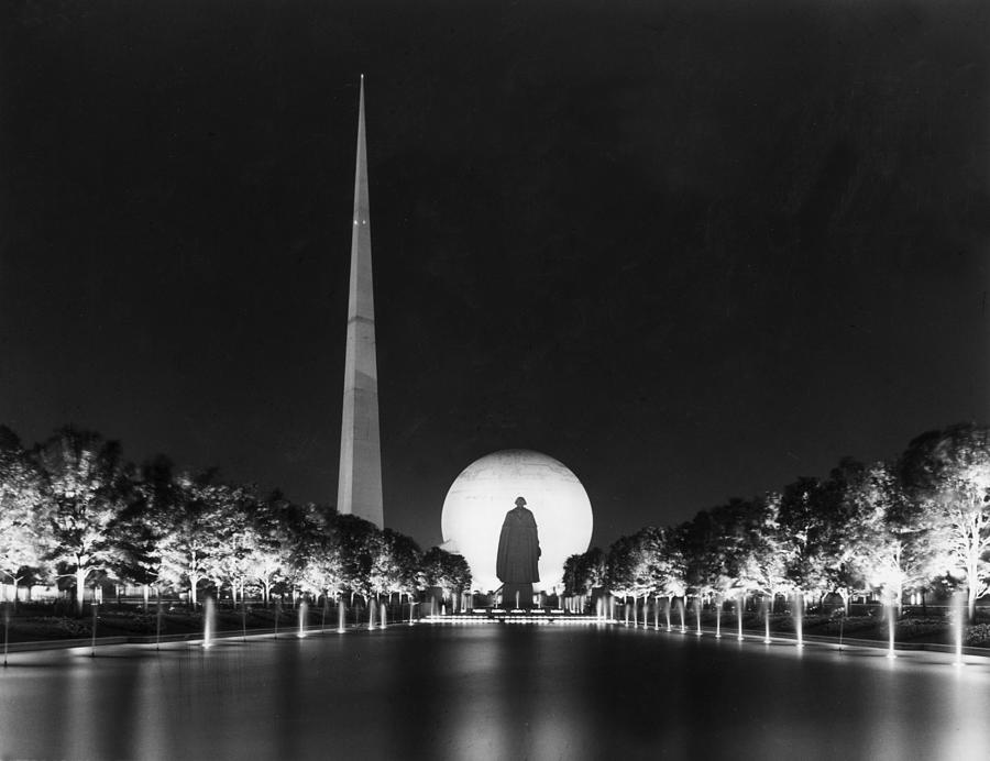 The Worlds Fair by Hulton Archive