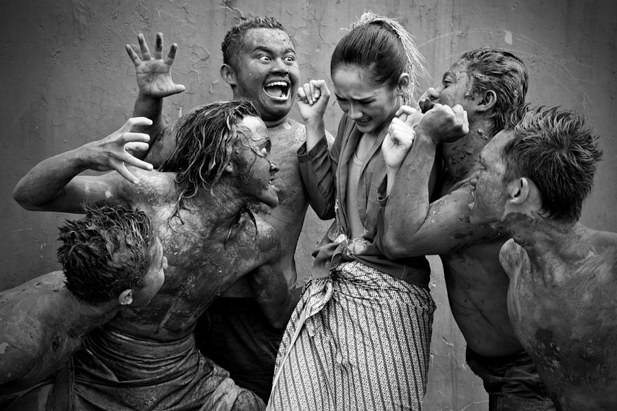 Black And White Photograph - Theatrical Expression ( Mud Man ) by Jay Satriani