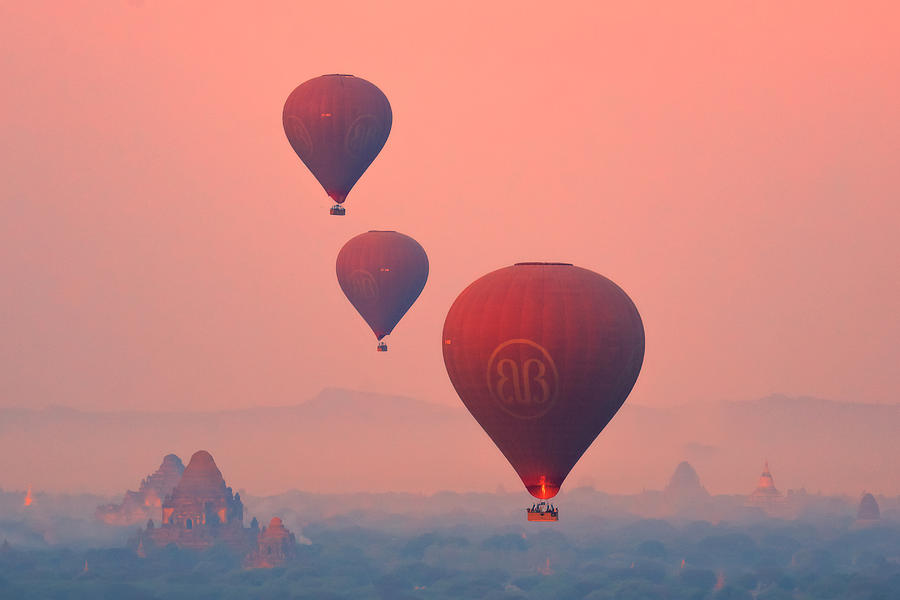 They Are To Attempt To Be The First To Circle The Earth Non-stop By Balloon Photograph by ??tianqi