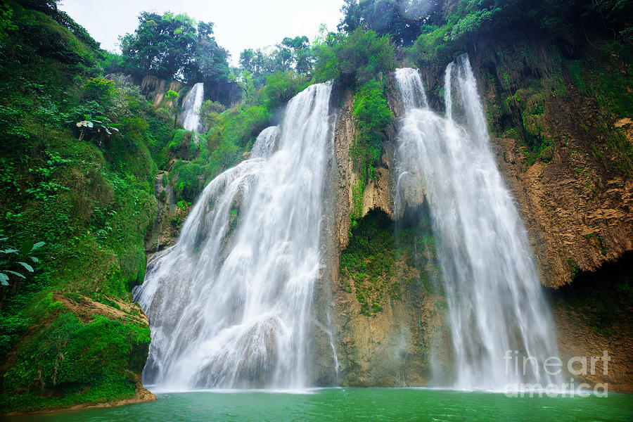 Lo Photograph - Thi Lo Sutee Lor Su Waterfall by Nor Gal