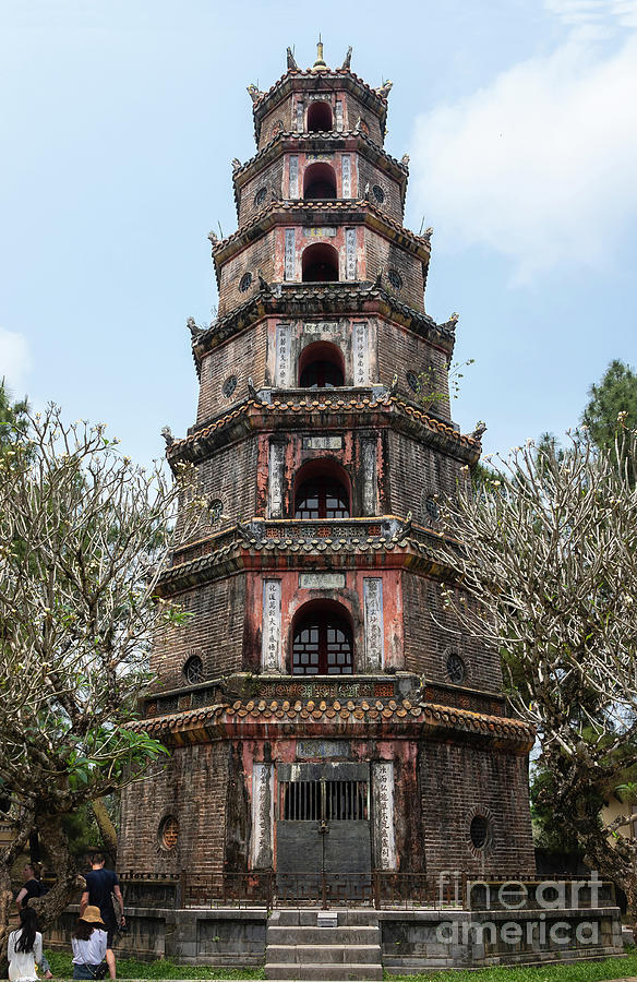 Thien Mu Pagoda Photograph