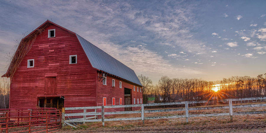 This Ol Barn Photograph by Donna Twiford