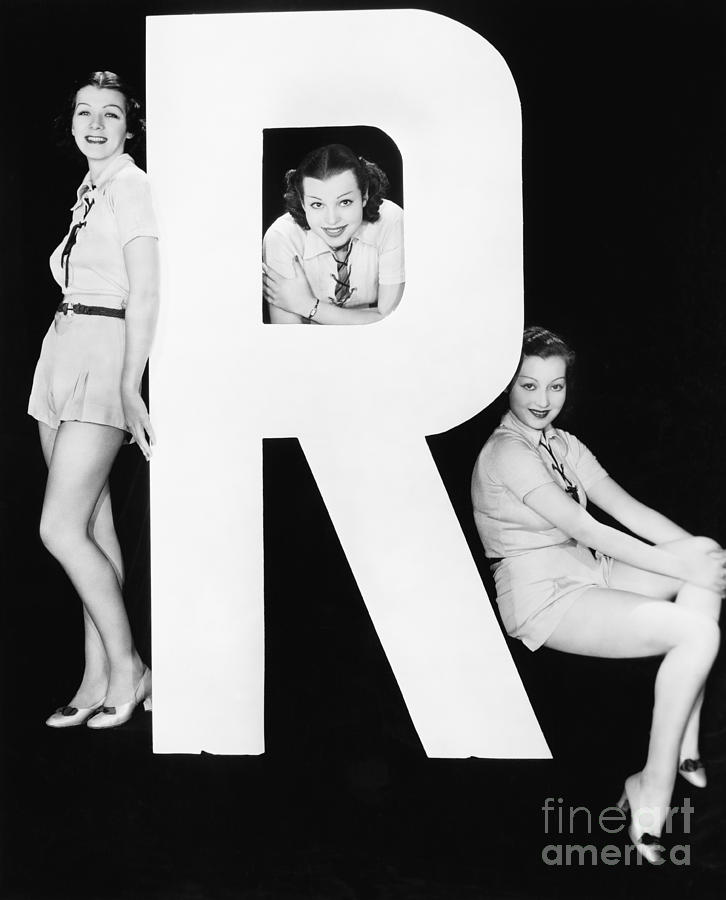 Testimonial Photograph - Three Women Posing With Huge Letter R by Everett Collection Testimonial Photograph - Three Women Posing With Huge Letter R by Everett Collection