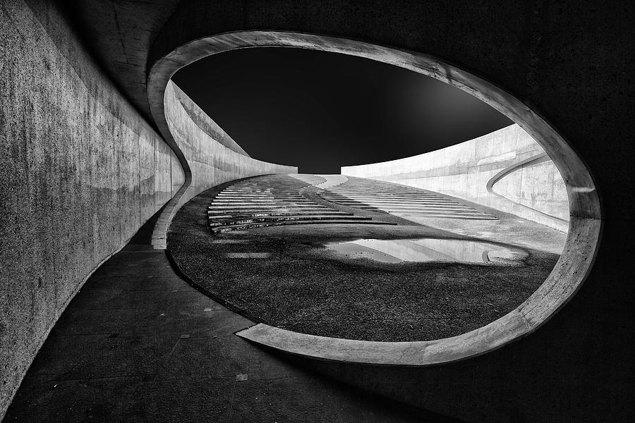 Throught The Hole Photograph by Jeroen Van De Wiel