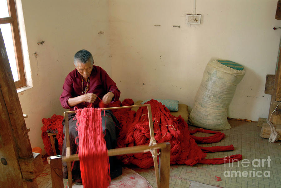 Tibetan Carpet Maker Photograph by Simon Fraser/science Photo Library