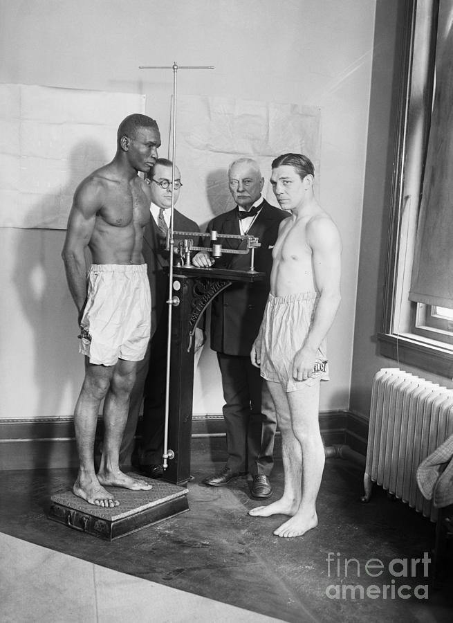 Tiger Flowers On Scale, Harry Greb Photograph by Bettmann