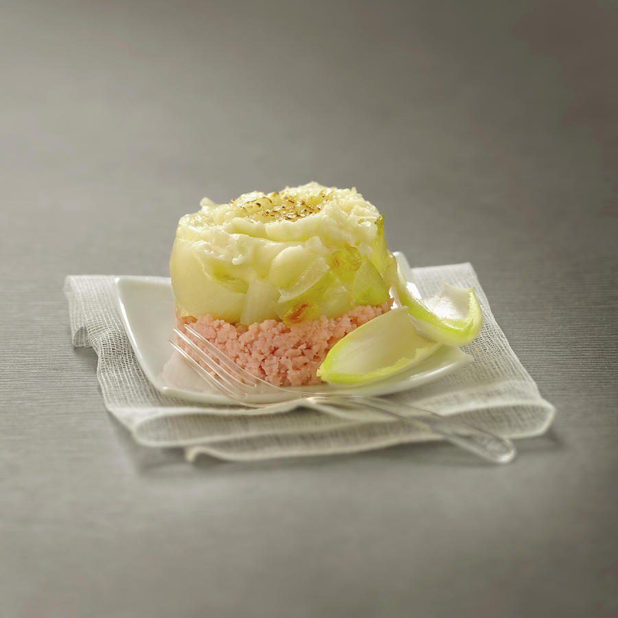 Timbale D'endives Confites Au Jambon Hache a La Bechamel Stewed Chicory