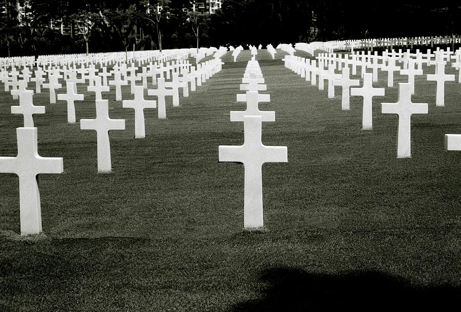 Timeless Memories Of American Heroes For Freedom In Manila Photograph by Shaun Higson