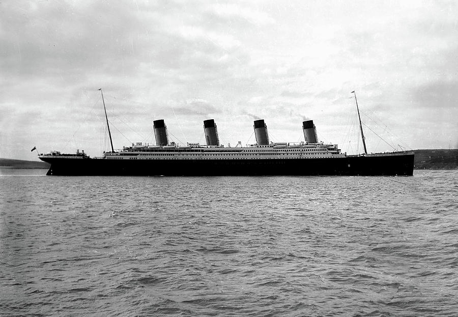 Titanic Leaving Southampton Photograph by Doc Braham