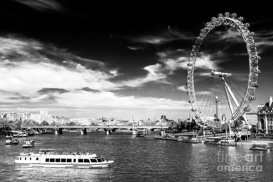 To the London Eye Photograph by John Rizzuto