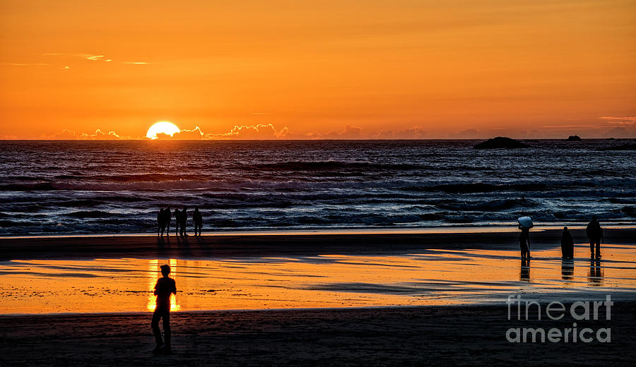 Tofino Sunset 1 by Mauro Celotti Tofino Sunset 1 by Mauro Celotti