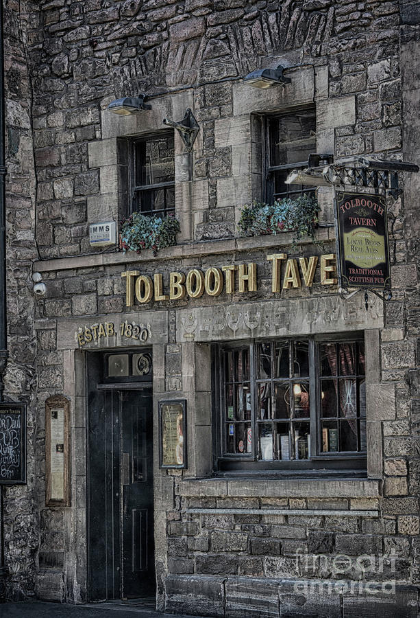 Tolbooth Tavern, Canongate, Edinburgh Photograph by Yvonne Johnstone