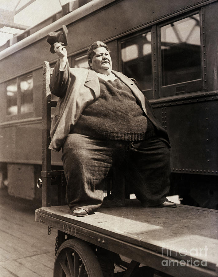 Tom Tom Worlds Fattest Man By Train Photograph by Bettmann
