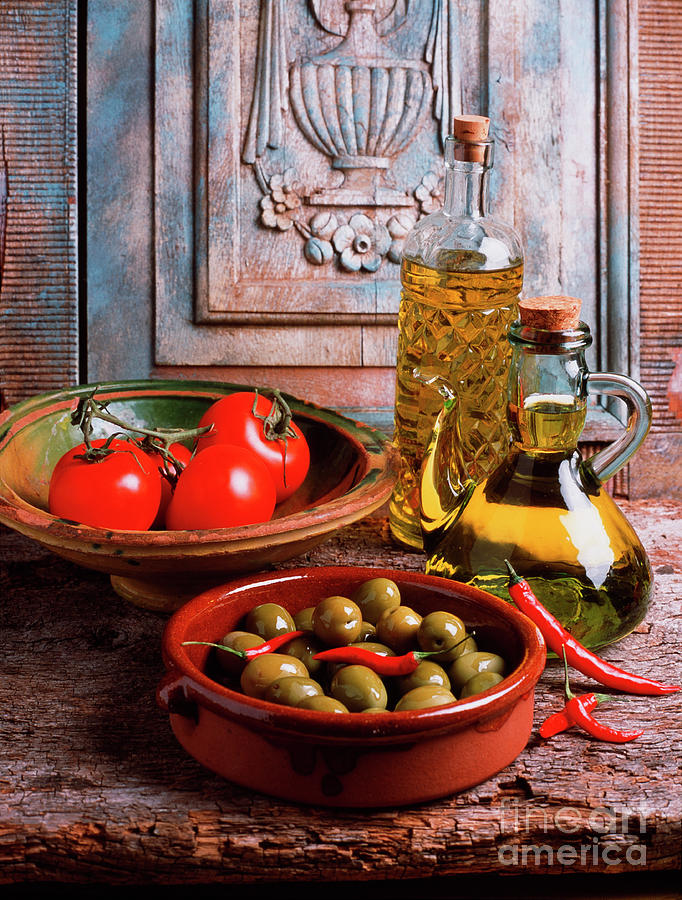 Tomatoes And Olives Photograph by Erika Craddock/science Photo Library